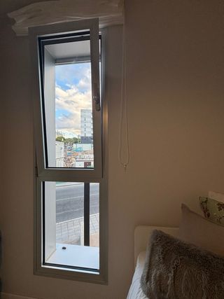 Ventana aluminio abatible doble cristal