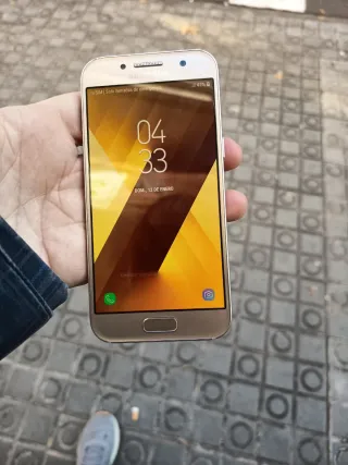 Teléfono Móvil Dorado/Plateado