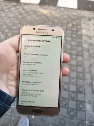 Teléfono Móvil Dorado/Plateado