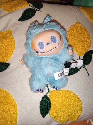 Labubu peluche azzurro