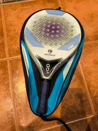 Raqueta y Funda Raqueta Pádel Artengo Negra y Azul