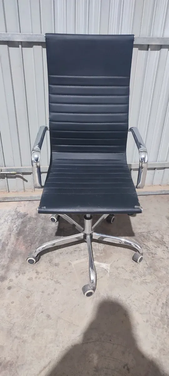 Silla de oficina negra acero inoxidable