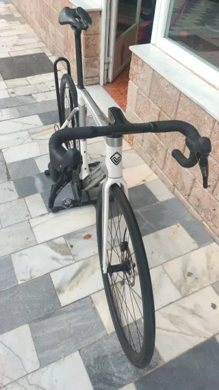 Bicicleta de carretera Megamo Pulse Elite