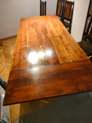 Mesa de comedor extensible de madera + seis sillas