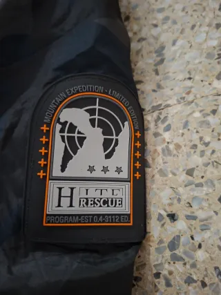 Chaqueta de nieve con capucha