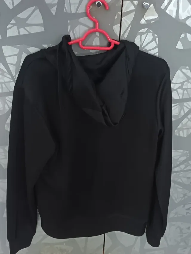 Sudadera Nike Negra con Cremallera y Capucha