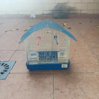 Vendo lote de Jaulas para pájaros azul y plateada