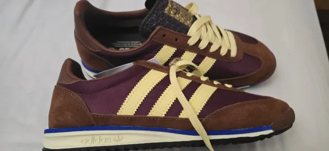 Zapatillas Adidas Marrones y Moradas