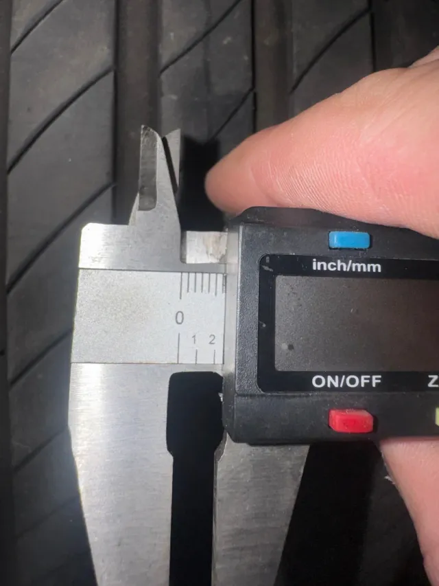 UN Michelin E Primacy 195/60R18 96H S1