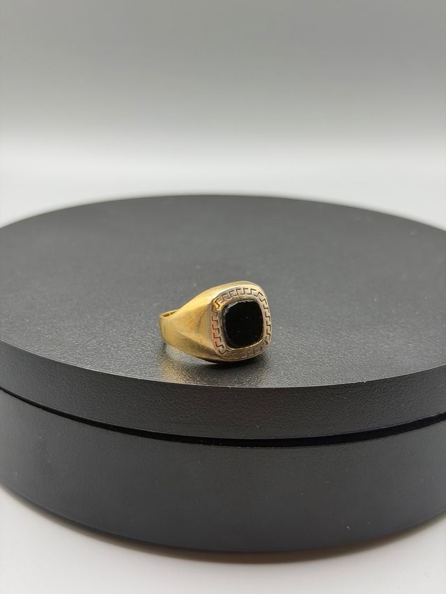 Ref45 Anillo de oro de 18k.