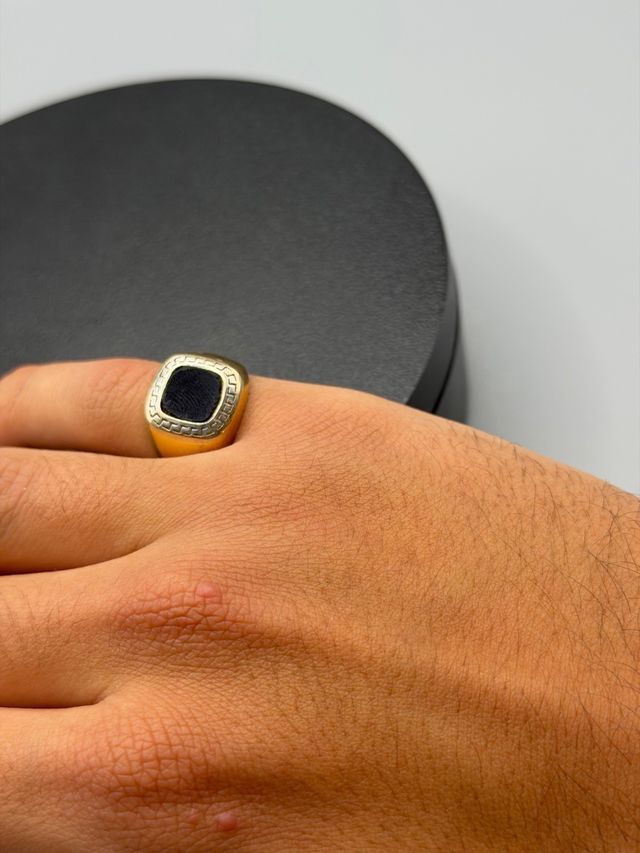 Ref45 Anillo de oro de 18k.