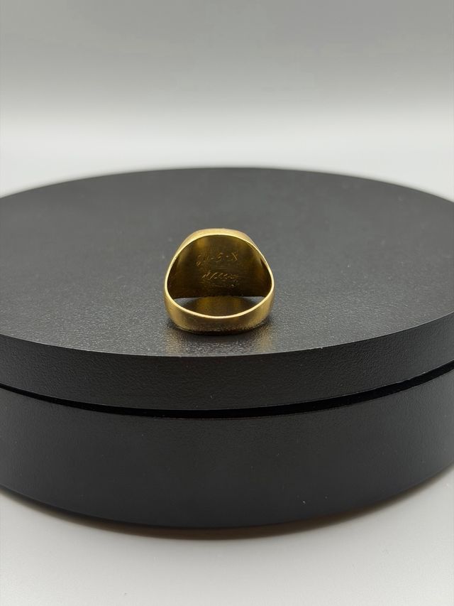 Ref45 Anillo de oro de 18k.