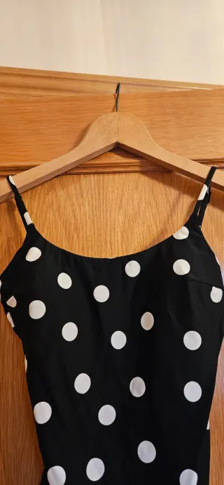 Bañador lunares Oysho negro y blanco