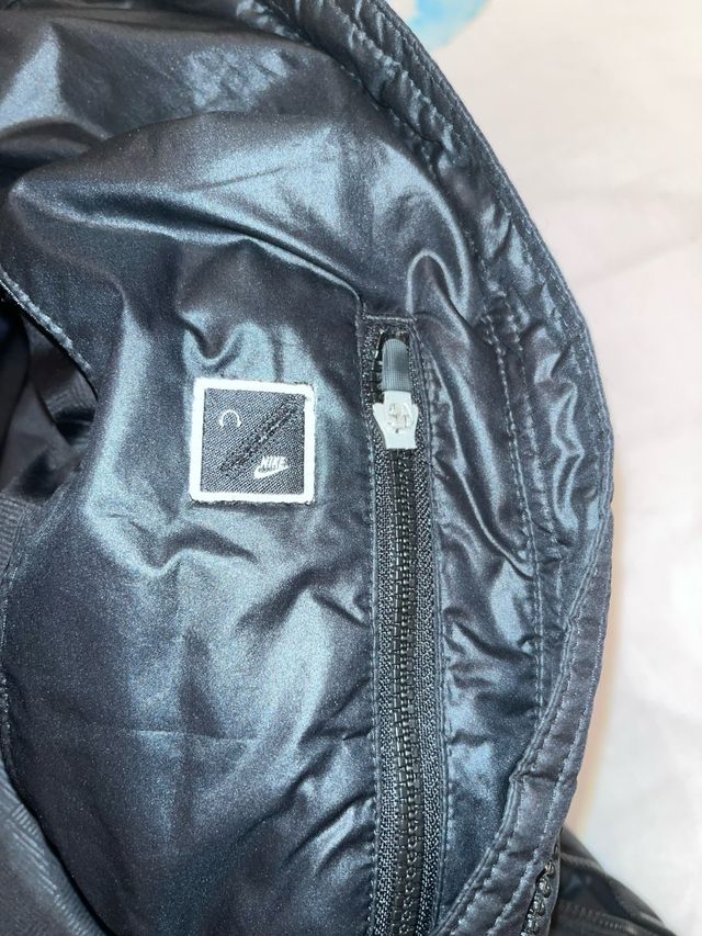 Chaqueta Nike Negra con Capucha