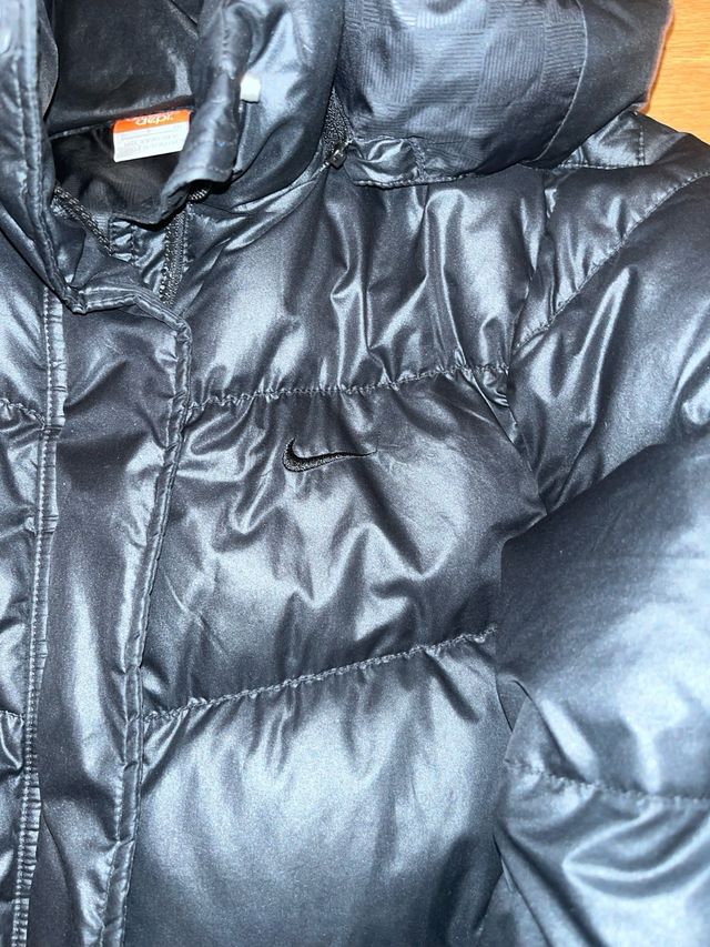 Chaqueta Nike Negra con Capucha