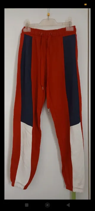 Pantalón nunca usado jogger chándal unisex Bershka