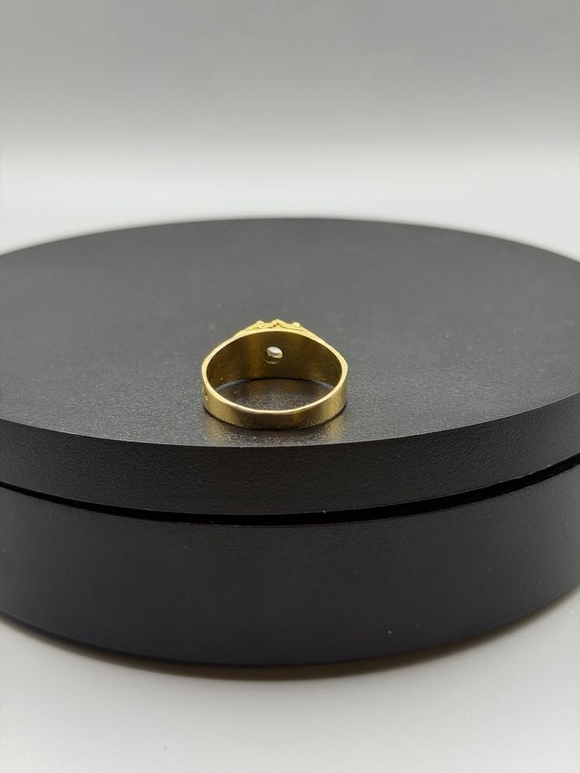 Ref46 Solitario de oro de 18k.