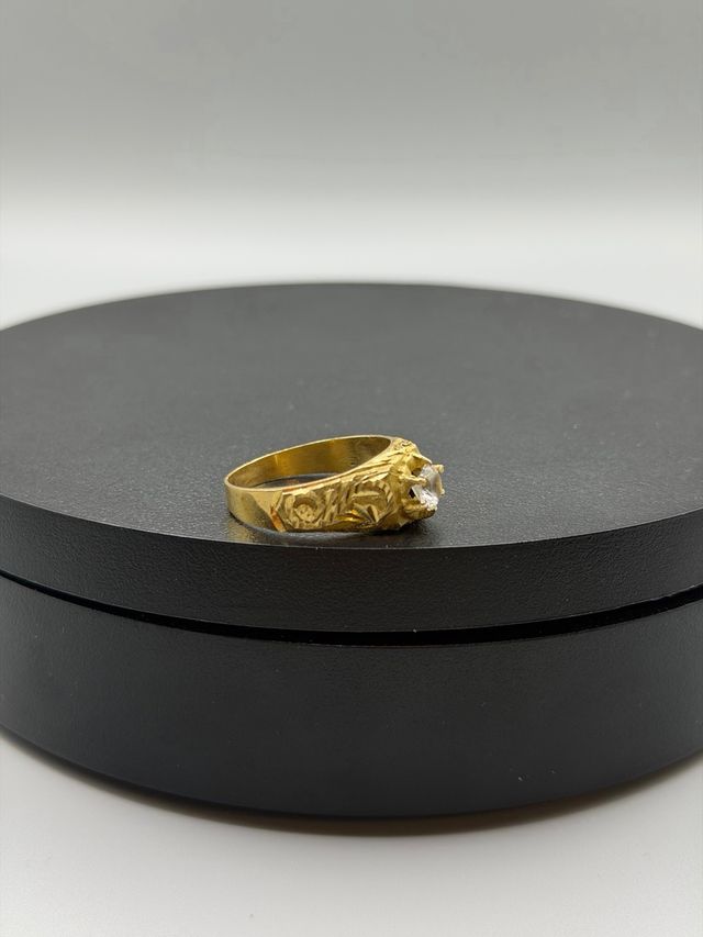 Ref46 Solitario de oro de 18k.