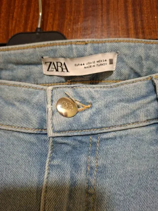 Pantalón vaquero Zara campana talla 44