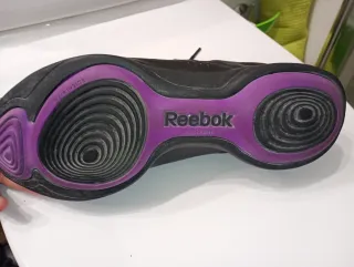 Deportivas Reebok Negras y Moradas