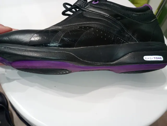 Deportivas Reebok Negras y Moradas