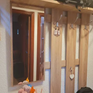 Recibidor espejo, zapatero,cajón, ganchos,repisa.