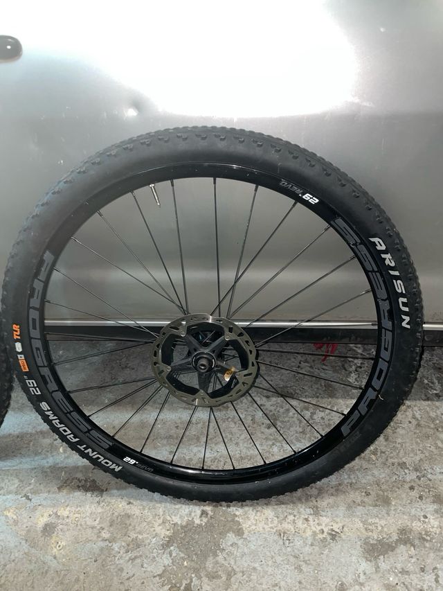 Ruedas Progress Revo 29 con cubiertas