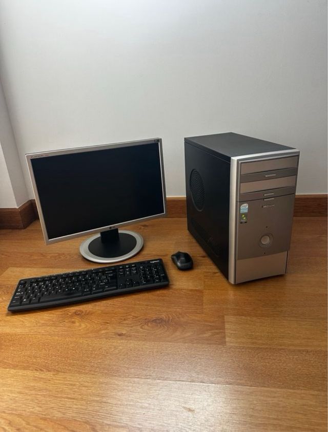 Ordenador Medion Completo