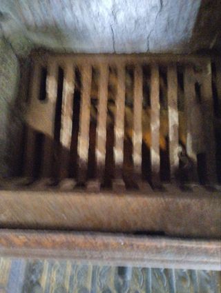 Estufa de Hierro Fundido Estilo Salamandra