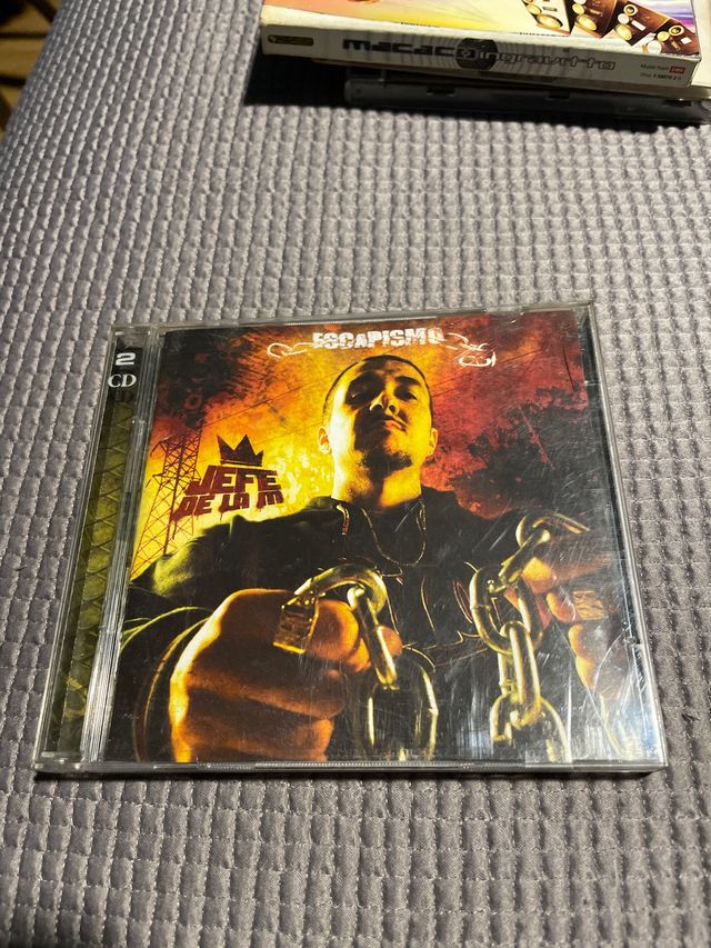 CD Escapismo Jefe de la M