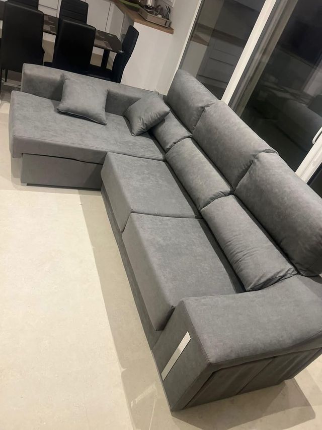 Sofá chaise longue gris