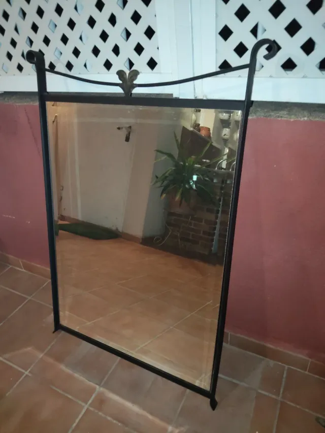 Espejo de forja negro