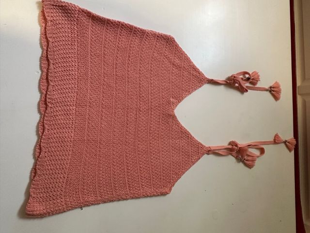 Top de tirantes rosa con flecos