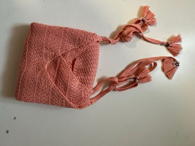 Top de tirantes rosa con flecos