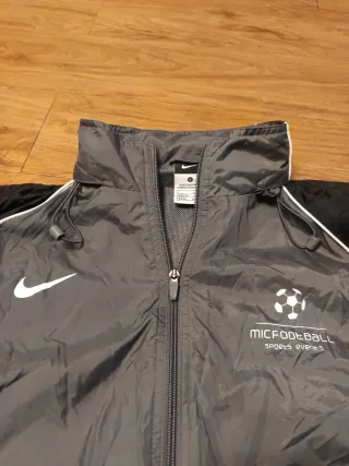 Chaqueta Nike Gris y Negra