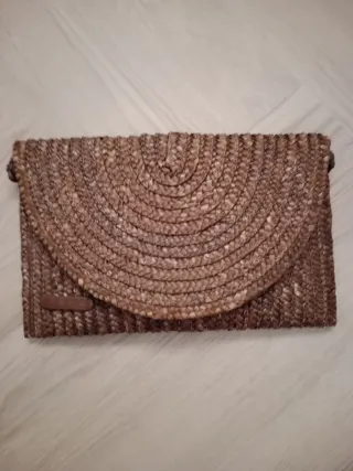 Bolso de rafia marrón