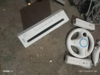 Nintendo Wii con Volante y 7 Juegos