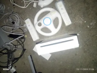 Nintendo Wii con Volante y 7 Juegos