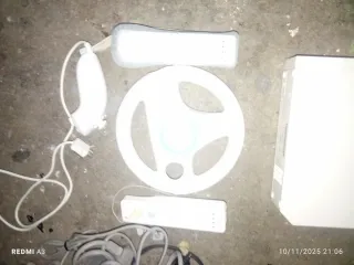 Nintendo Wii con Volante y 7 Juegos