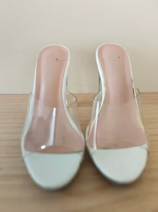 Tacones transparentes blancos talla 40
