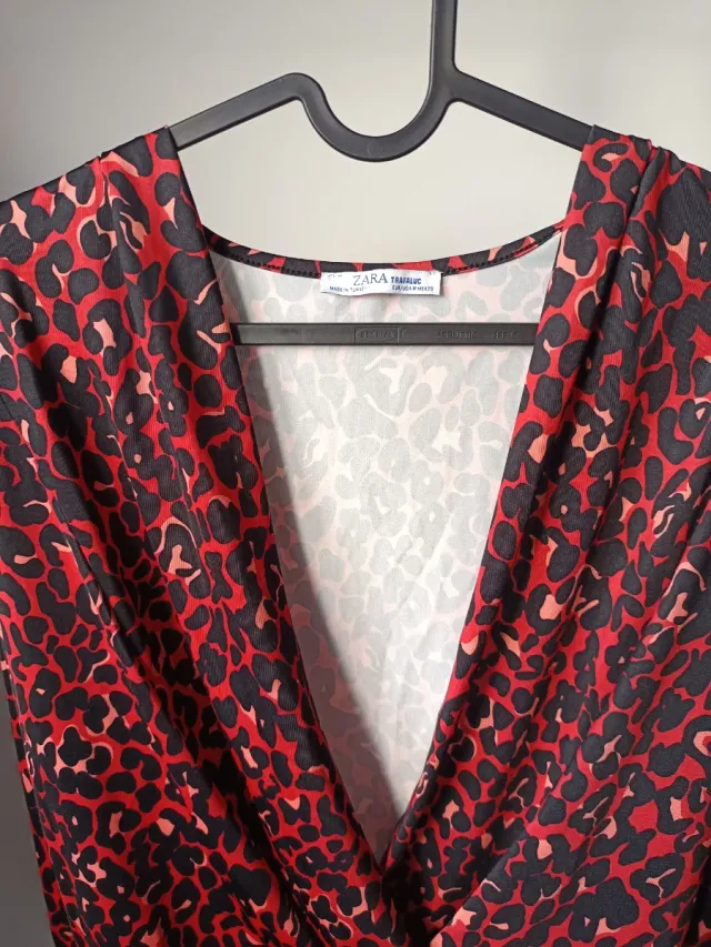 Body Zara Leopardo Rojo y Negro
