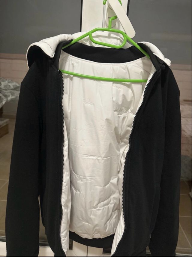 Chaqueta reversible blanca y negra. SOLO ENVIOS