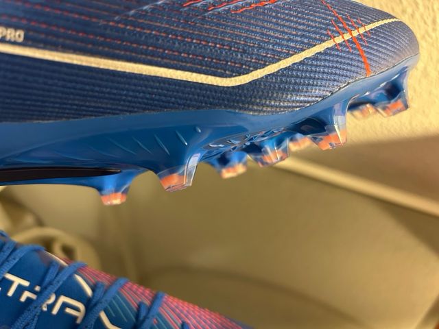 Botas Fútbol Ultra 6 Ultimate FG PUMA