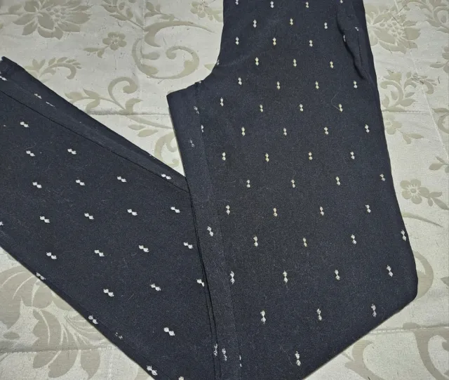 Pantalón negro estampado elastico