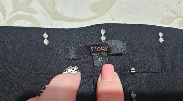 Pantalón negro estampado elastico