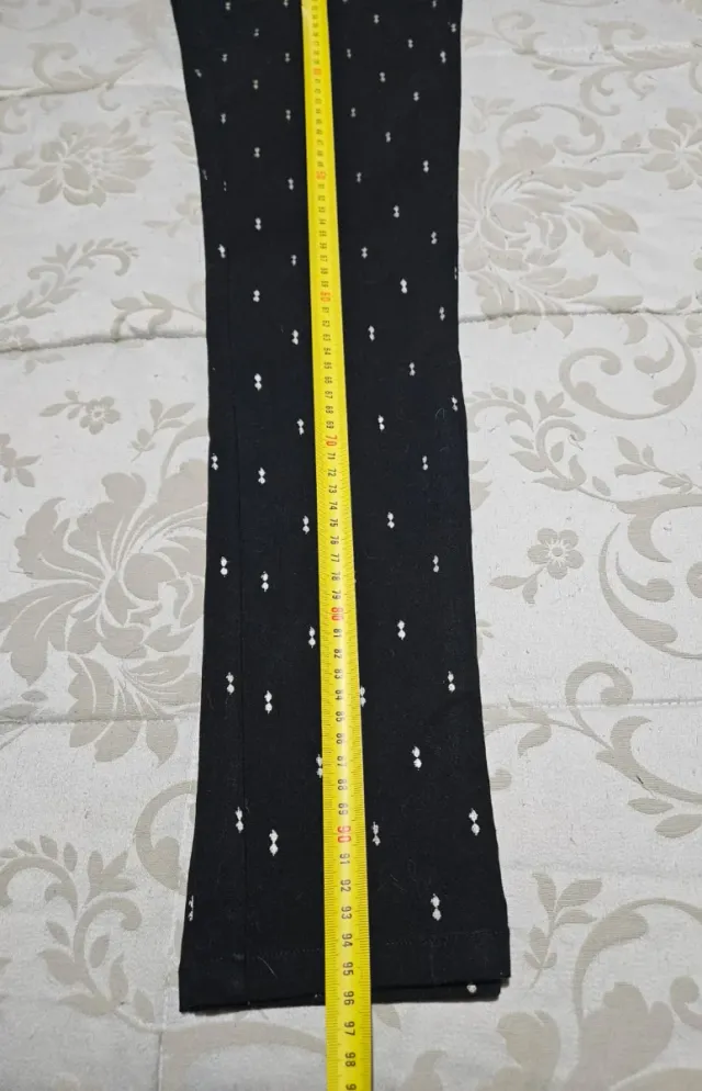 Pantalón negro estampado elastico