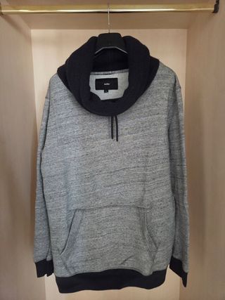 Sudadera Celio XL cuello alto gris y negro