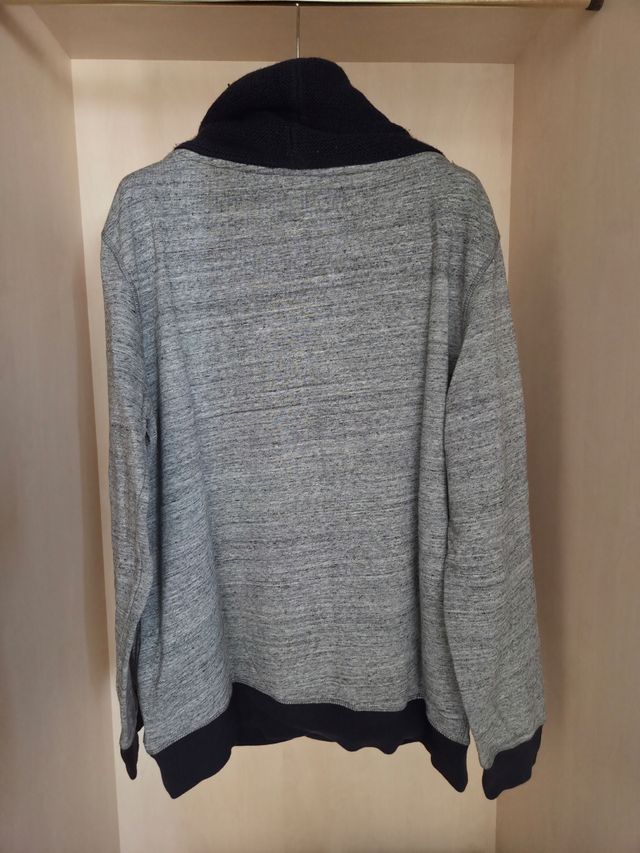 Sudadera Celio XL cuello alto gris y negro