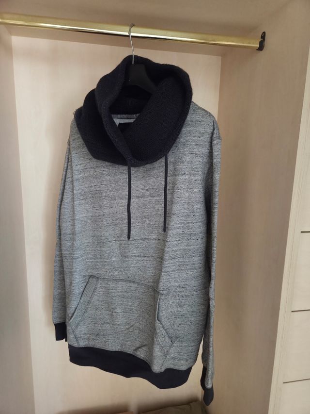 Sudadera Celio XL cuello alto gris y negro