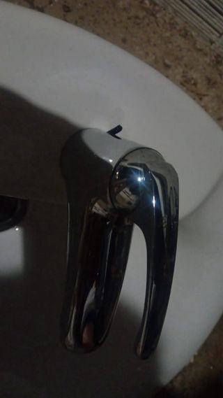 Lavabo de manos completo.